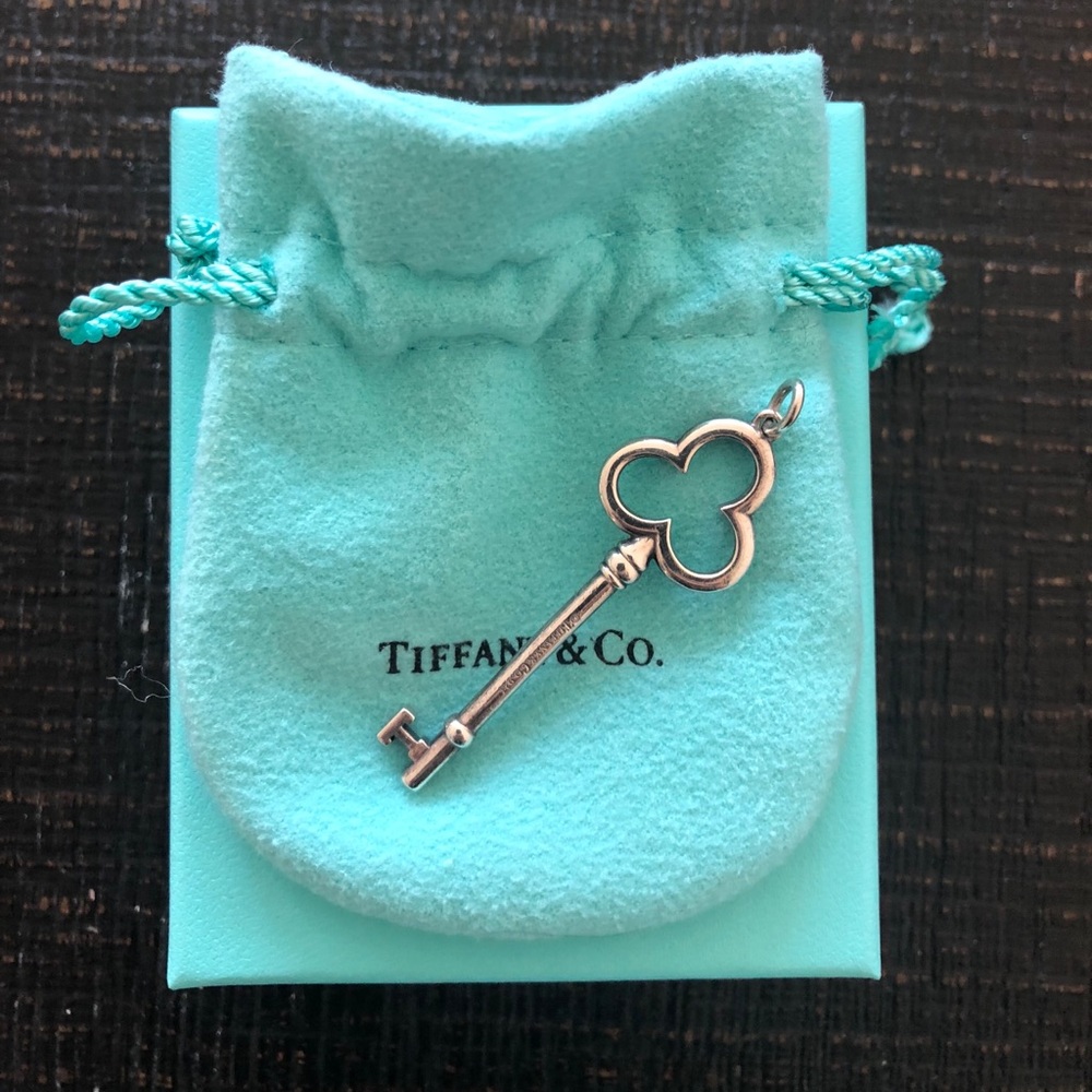 Tiffany & Co - Trefoil Key Pendant
